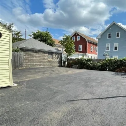 Image 3 - 35 Flora Street, Providence, RI 02904, USA - House for rent