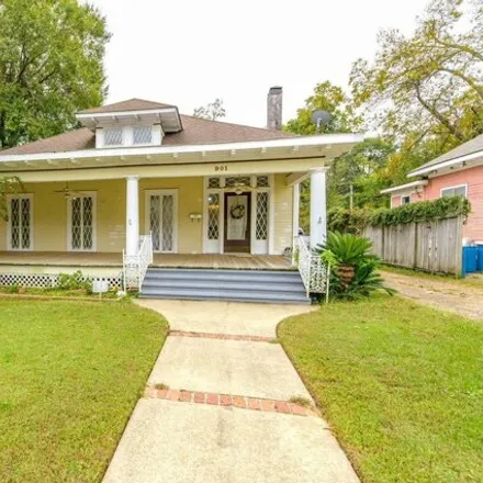 Buy this 4 bed house on 2598 Thornhill Avenue in Normandy Village, Shreveport