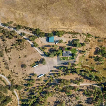 Image 3 - 11099 North Old Stage Road, CA 96094, USA - House for sale