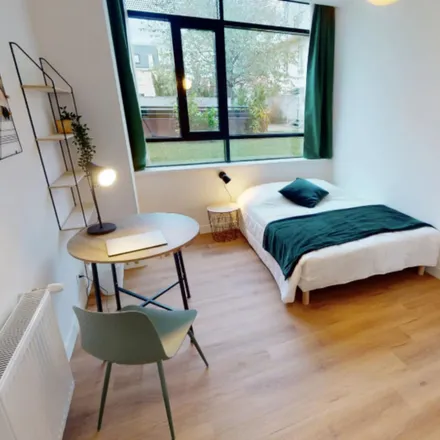 Rent this 7 bed room on 2 Avenue Sainte-Anne in 92600 Asnières-sur-Seine, France