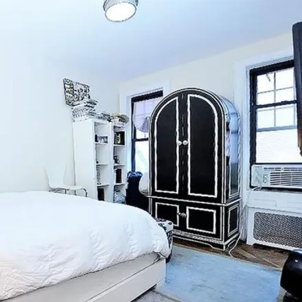 Rent this studio house on 153 West 12th Street in New York, NY 10011