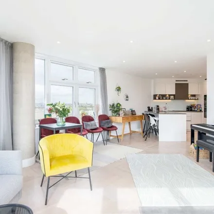 Rent this 2 bed apartment on Jewel House in 5 Sterling Way, London