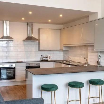Rent this 8 bed apartment on 11 Mentone Gardens in City of Edinburgh, EH9 2DJ