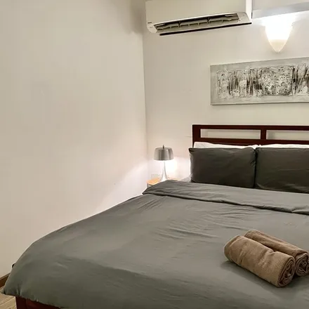 Rent this 1 bed apartment on D20 in Chinatown, Club Street