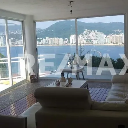 Buy this 5 bed house on Cerrada Caracol in Playa Guitarrón, 39300 Acapulco