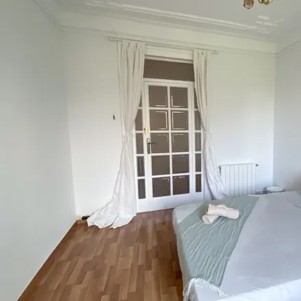 Rent this 4 bed room on Carrer de Casanova in 109, 08001 Barcelona
