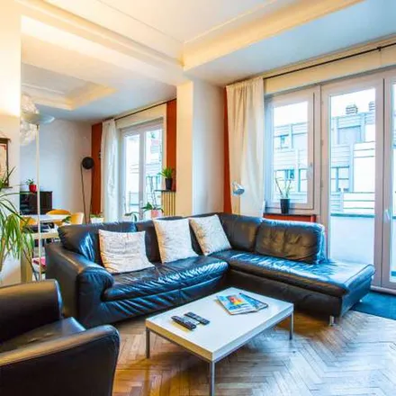 Image 2 - Rue Montoyer - Montoyerstraat 25, 1000 Brussels, Belgium - Apartment for rent