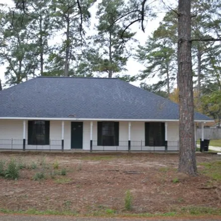 Rent this 3 bed house on 267 North Rosewood Avenue in Gonzales, LA 70737
