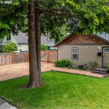 Buy this 2 bed house on 9115 North Smith Street in Portland, OR 97203