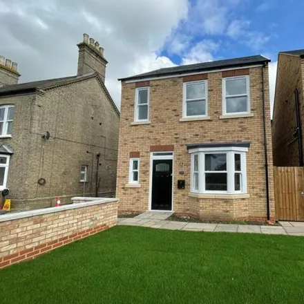 Buy this 3 bed house on The Hair Box in Regent Street, Stotfold