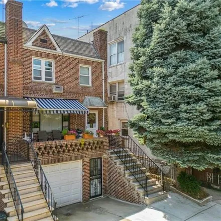 Image 2 - 334 100th Street, New York, NY 11209, USA - Townhouse for sale