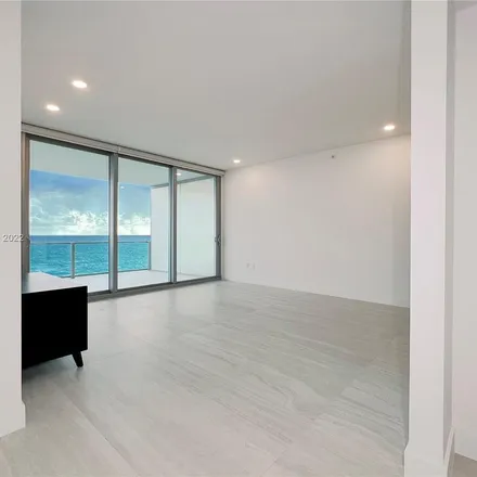 Image 5 - 6901 Collins Avenue, Atlantic Heights, Miami Beach, FL 33141, USA - Apartment for rent