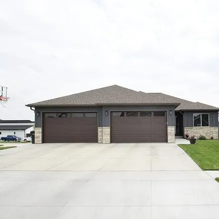 Buy this 6 bed house on Crescent Moon Drive in Lincoln, NE 68527