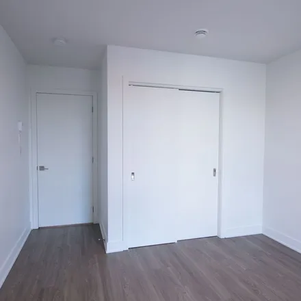 Rent this 2 bed apartment on Avenue Papineau in Montreal, QC H2B 1A1