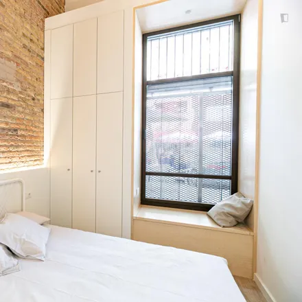 Rent this 3 bed apartment on Carrer Lope de Vega in 117, 08005 Barcelona