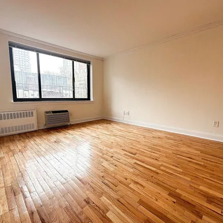 Image 3 - 502 East 88th Street, New York, NY 10128, USA - Apartment for rent