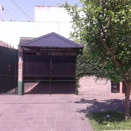 Buy this 4 bed house on Doctor Arturo Melo 4088 in 1826 Partido de Lanús, Argentina