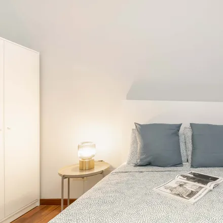 Rent this 9 bed room on Carrer de Balmes in 109, 08001 Barcelona