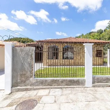Rent this 4 bed house on Rua Escultor João Zacco Paraná 36 in Bacacheri, Curitiba - PR