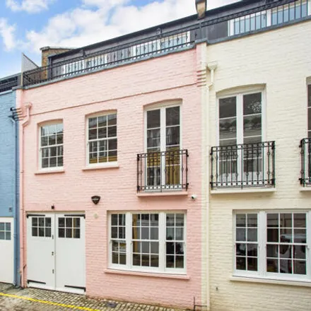 Rent this 3 bed room on 7 Princes Gate Mews in London, SW7 2PR