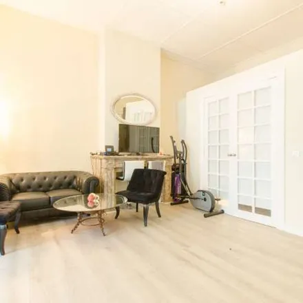 Rent this 1 bed apartment on Rue du Trône - Troonstraat 227 in 1050 Ixelles - Elsene, Belgium