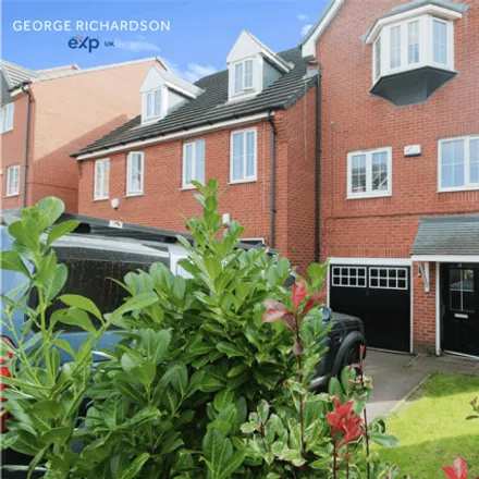 Buy this 4 bed townhouse on Waggon Road in Thorpe-on-the-Hill, LS10 4GN