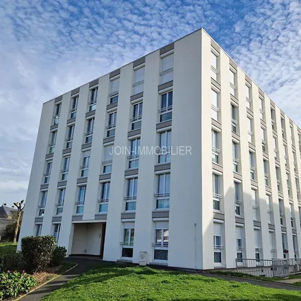Image 2 - 102 Rue du Commandant Charcot, 76200 Dieppe, France - Apartment for rent