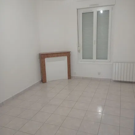 Rent this 3 bed apartment on 61 Rue de la République in 02300 Chauny, France