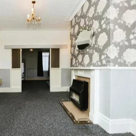 Image 3 - Carr House Road, City Centre, Doncaster, DN1 2BD, United Kingdom - Townhouse for sale