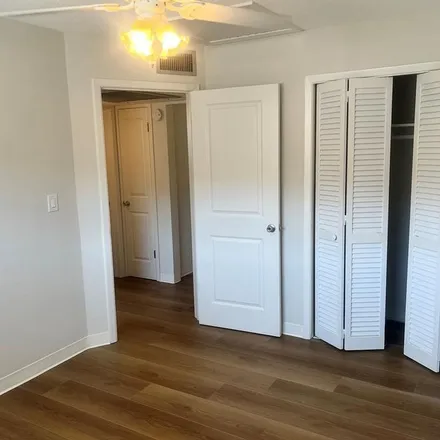 Rent this 2 bed apartment on 264 Hancock Street in Lakeland, FL 33803