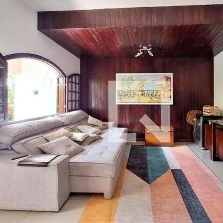 Buy this 5 bed house on Rua Hamilton Picanço in Badu, Niterói - RJ