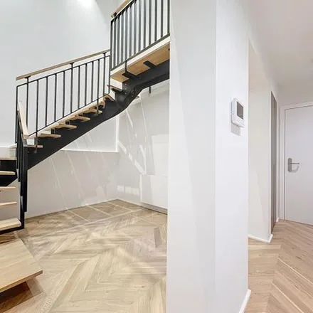 Rent this 3 bed apartment on Rue Franz Merjay - Franz Merjaystraat 109 in 1050 Ixelles - Elsene, Belgium