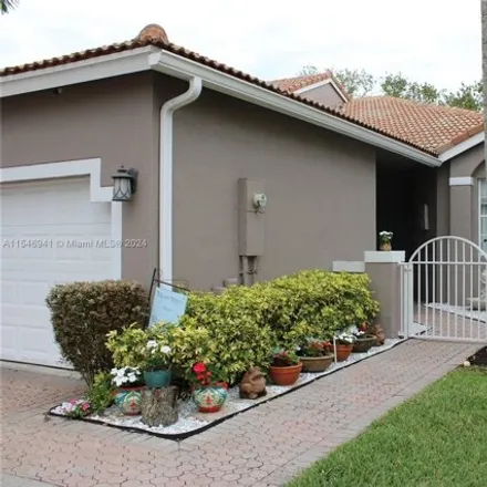 Image 3 - 2608 East Aragon Boulevard, Sunrise, FL 33313, USA - House for sale