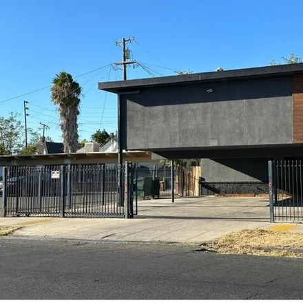 Buy this studio house on 1233 East Weber Avenue in Stockton, CA 95202