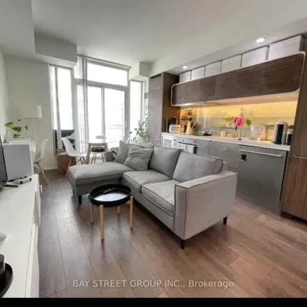 Image 5 - Chaz, 45 Charles Street East, Old Toronto, ON M4Y 1T2, Canada - Apartment for rent