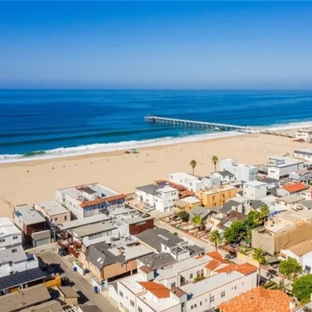 Rent this studio apartment on 555 9th Street in Hermosa Beach, CA 90254