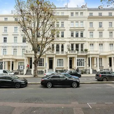 Buy this studio apartment on 32-34 Inverness Terrace in London, W2 3HS