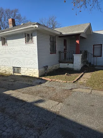 Rent this 1 bed house on 5926 Prospect Ave.