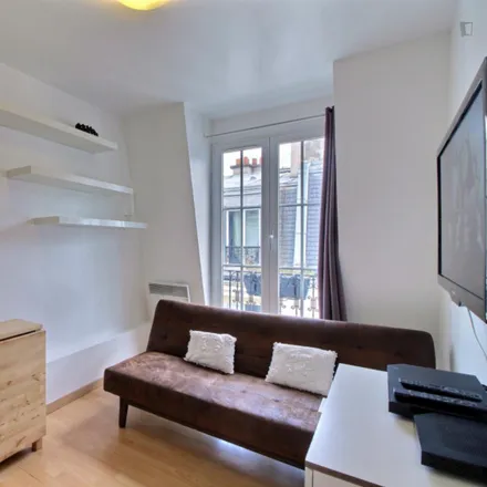 Image 7 - 17 Rue Ernest Renan, 75015 Paris, France - Apartment for rent