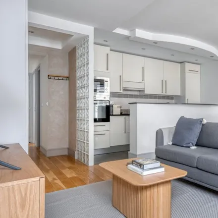 Rent this 3 bed apartment on 6 Impasse de Lévis in 75017 Paris, France