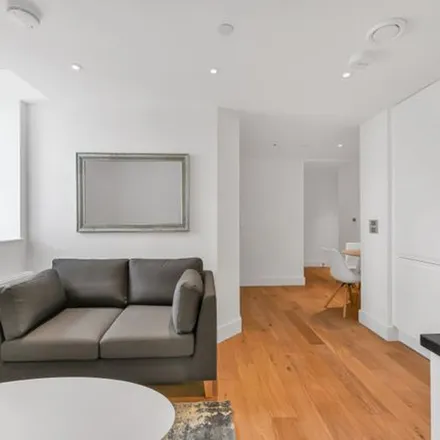 Rent this 1 bed apartment on 45 Edridge Road in London, CR0 1EG