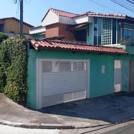 Rent this 4 bed house on Rua Alto Piqueri in Vila Renato, São Paulo - SP