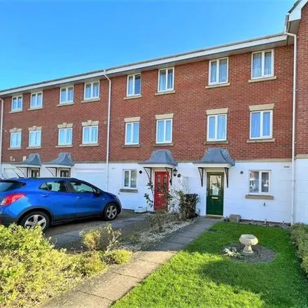 Buy this 4 bed townhouse on Leveret Close in Gosport, PO12 4FE