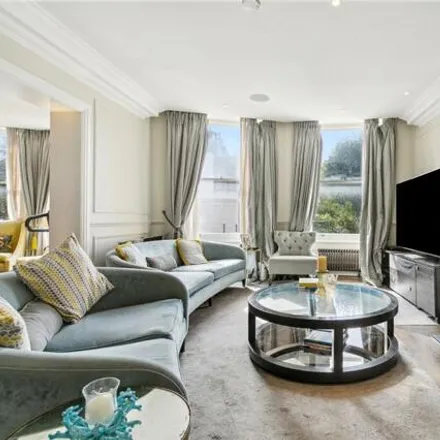 Image 2 - Rutland House, Marloes Road, London, W8 5LA, United Kingdom - Apartment for sale
