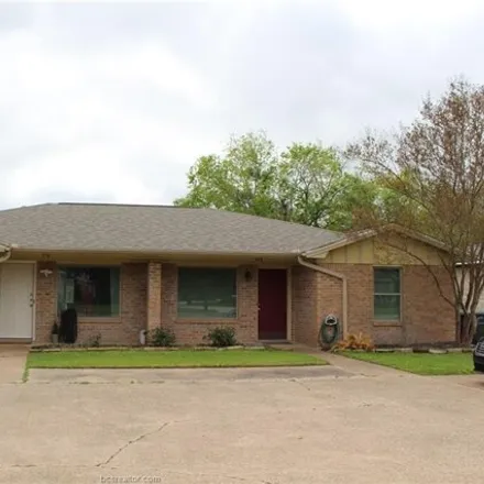 Rent this 2 bed house on 315 Brentwood Drive East in College Station, TX 77840