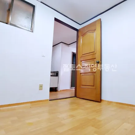 Rent this 2 bed apartment on 서울특별시 강동구 천호동 395-36