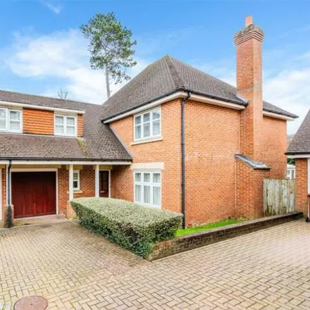 Image 1 - Watermead, Chipstead, CR5 3NT, United Kingdom - House for sale