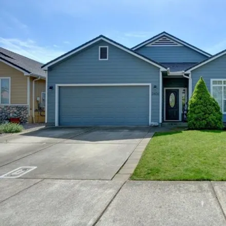 Buy this 3 bed house on 2610 Parkwood Village Lane in Central Point, OR 97502