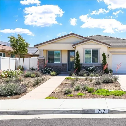 Buy this 3 bed house on 737 Lila Court in San Jacinto, CA 92582