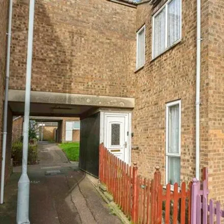 Buy this 4 bed townhouse on Denmark Close in Luton, LU3 3UE